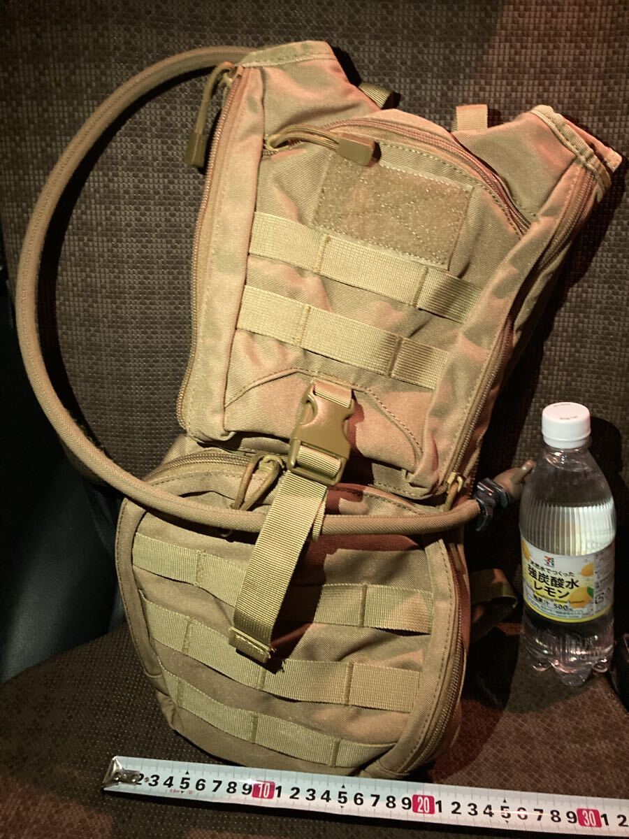 YK-6507 中古品 キャメルバック CAMELBAK ハイドレーション 容量 2.0L SKEETER 約40cm×約20cm #自転車 #サイクリング_画像1