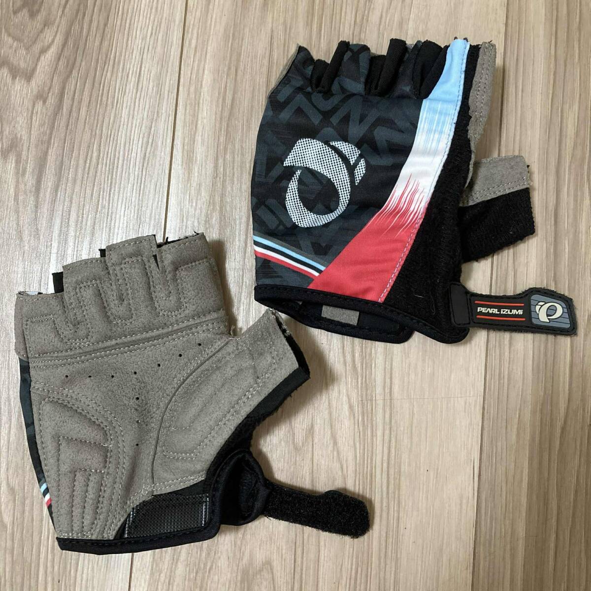 送料230★パールイズミ L メンズ 自転車用 ハーフフィンガー グローブ 滑り止め パッド付き 手袋 PEARL IZUMI マーク & ロゴ 良質品 n687_画像3