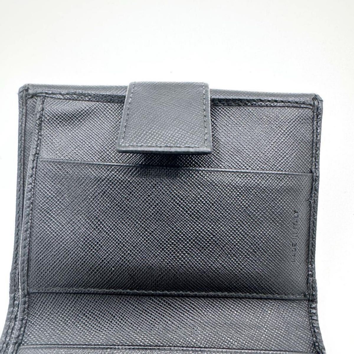 【美品】PRADA サフィアーノレザー 折り財布 ギャランティ付きw5 美品 プラダ PRADA サフィアーノ 折り財布 箱 ギャランティ付き