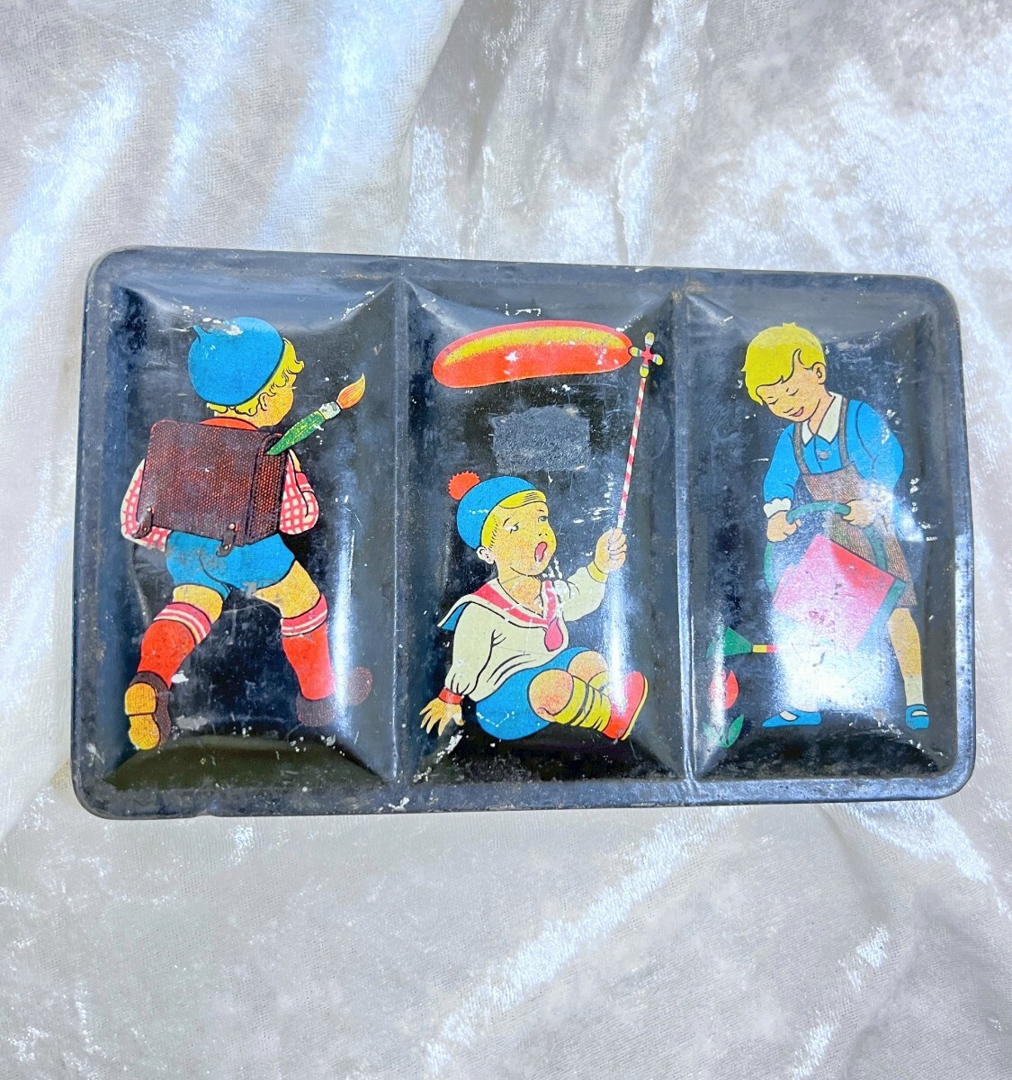 [ смешанные товары * игрушка ] жестяная пластина жестяная банка краски. жестяная банка ..... мужчина. дизайн для дисплея товар интерьер сопутствующие товары антиквариат античный 