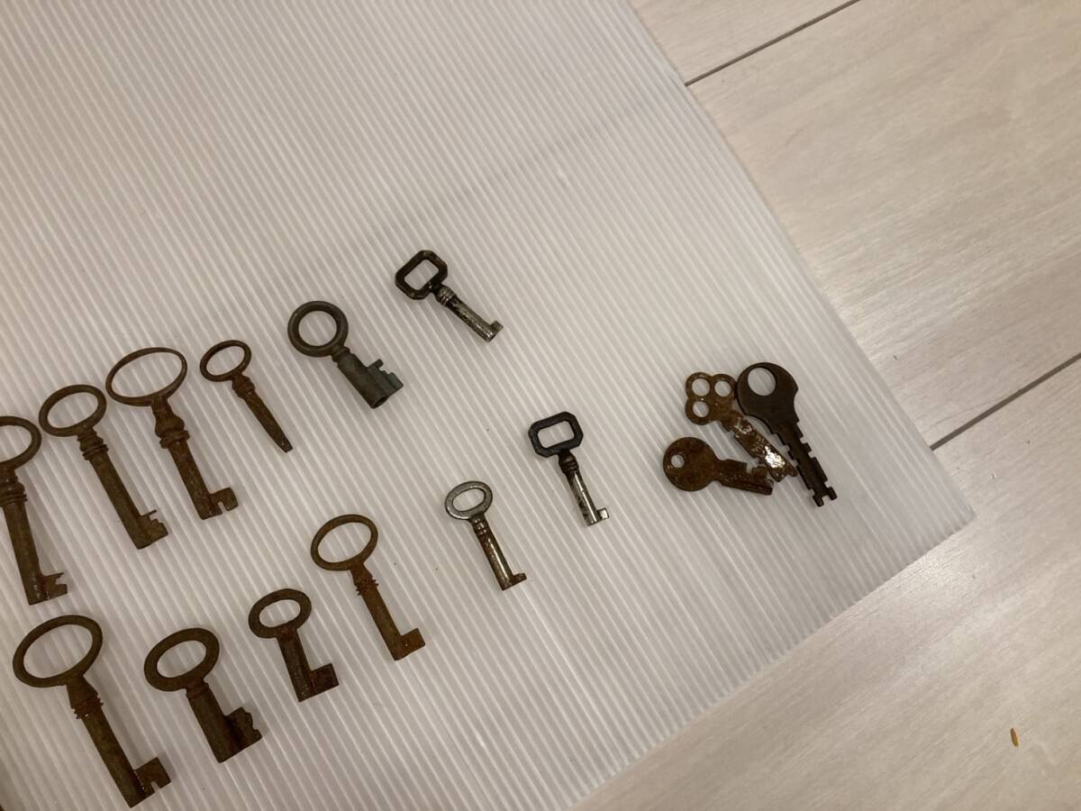 【大ロット・64本】★鍵★キー★アンティーク★フランス直輸入 大ロット・64本】☆鍵☆キー☆アンティーク☆フランス直輸入☆送料