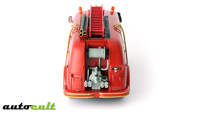 autocult 1/43 Pegasso Z-203 Mofletes 超レア車種・超入手困難品　333台の限定生産_画像6