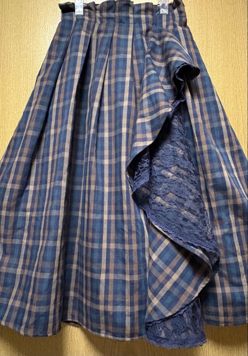 ★axes femme 紺 チェックラッフルスカート★_画像1