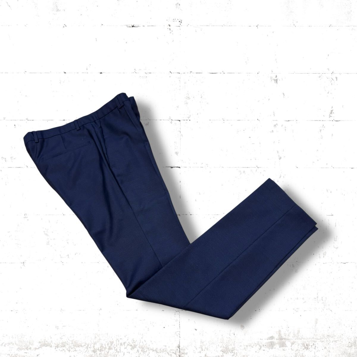 【極美品】HUGO BOSS セットアップ　シアサッカネイビー ストライプ 46 極美品】HUGO BOSS セットアップ シアサッカネイビー ストライプ 46