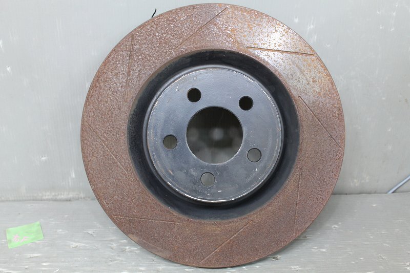 ダッジ チャージャー SRT8 左ハンドル 前期 (LXDX48) 純正 右 ブレーキディスク フロント ローター 右前 スリットローター Dodge p039061_画像1