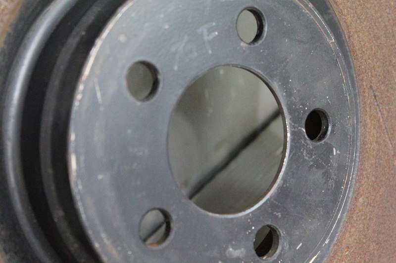 ダッジ チャージャー SRT8 左ハンドル 前期 (LXDX48) 純正 右 ブレーキディスク フロント ローター 右前 スリットローター Dodge p039061_画像2