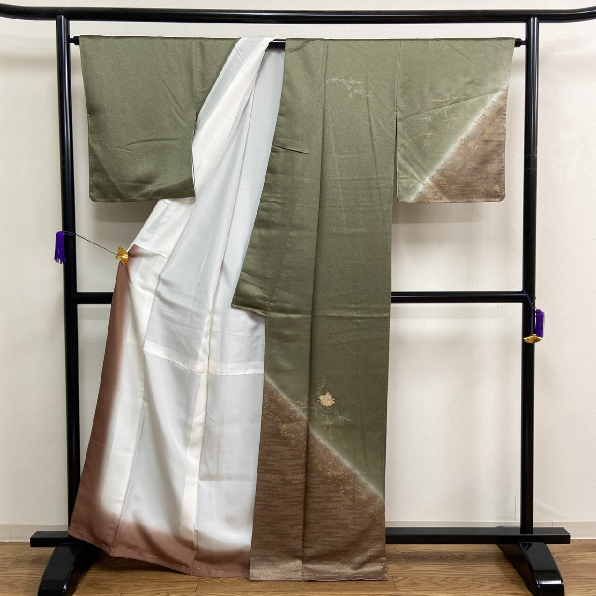 着物月花 金駒刺繍 金彩 花蝶文様 訪問着 未使用品 正絹 金糸 一つ紋 ki5514_画像5