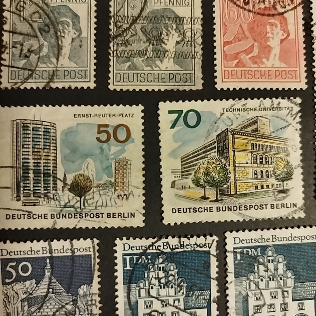 ドイツの古い切手 38枚　外国切手　DEUTSCHE POST / DEUTSCHE BUNDESPOST BERLIN ベルリン / DEUTSCHE BUNDESPOST / DEUTSCHLAND 人物 建物_画像4