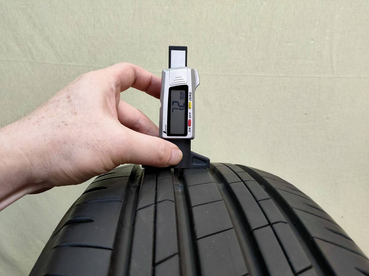 1本 バリ溝 2024年 TOYO PROXES comfort 225/60R18 100H トーヨー プロクセス コンフォート_画像3