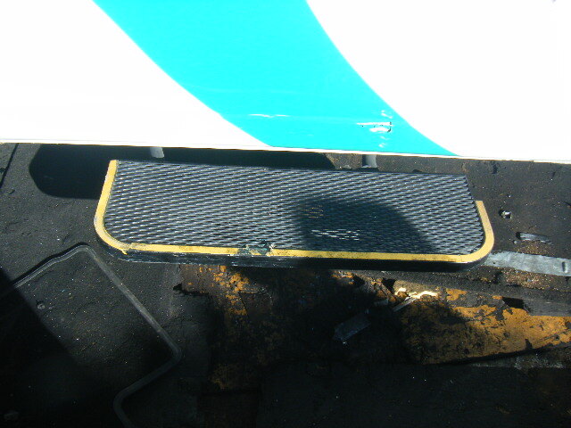 平成23年 キャラバン GX CBF-DSGE25 アシストステップ 左リアステップ スカッフプレート パネル セット_画像9