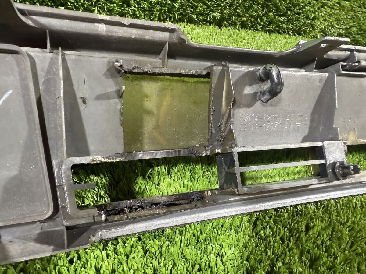 AE86 レビン 後期 ラジエターグリル53114-12060 ※個人宅発送不可_画像8