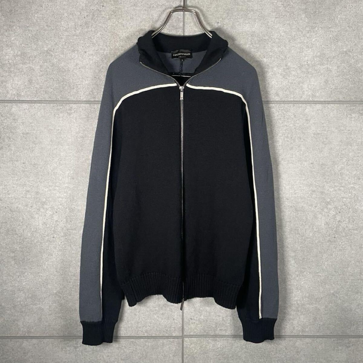 EMPORIO ARMANI　ドライバーズニット　バックロゴ　イタリア製　最高級　エンポリオアルマーニ　ダブルジップ　セーター　ブラック　L_画像2