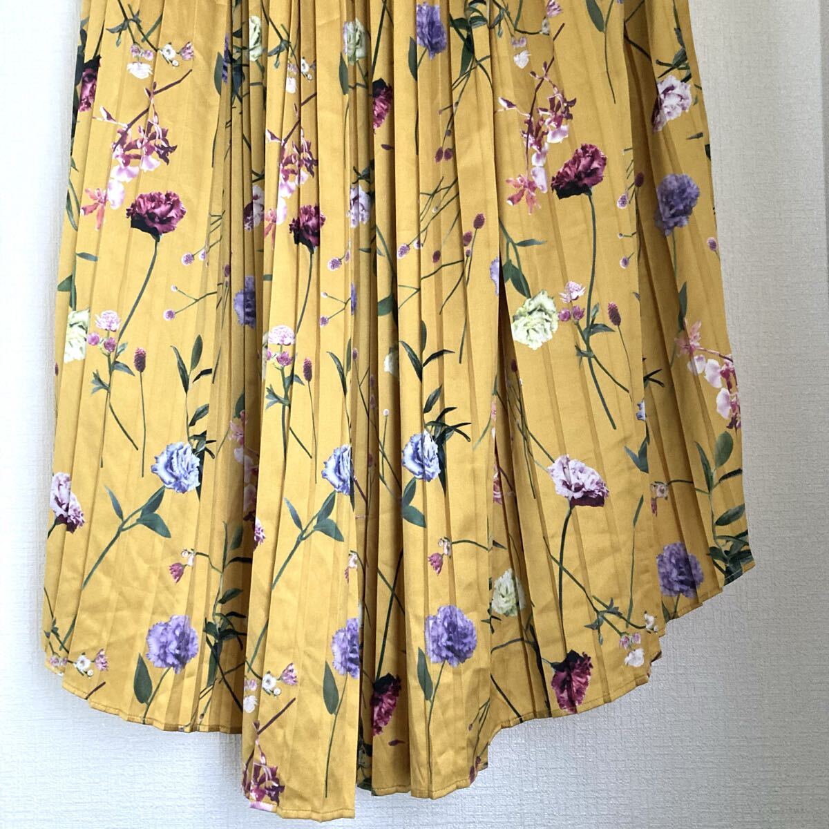 ミコアメリ くみっきー 花柄 プリーツ ロングスカート フラワー イエロー _画像5