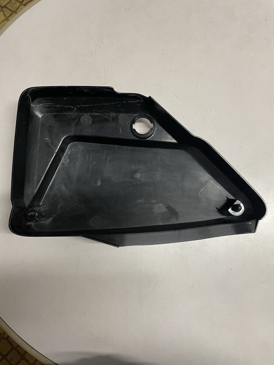 YB125SP Lサイドカバー サイドカバー_画像2
