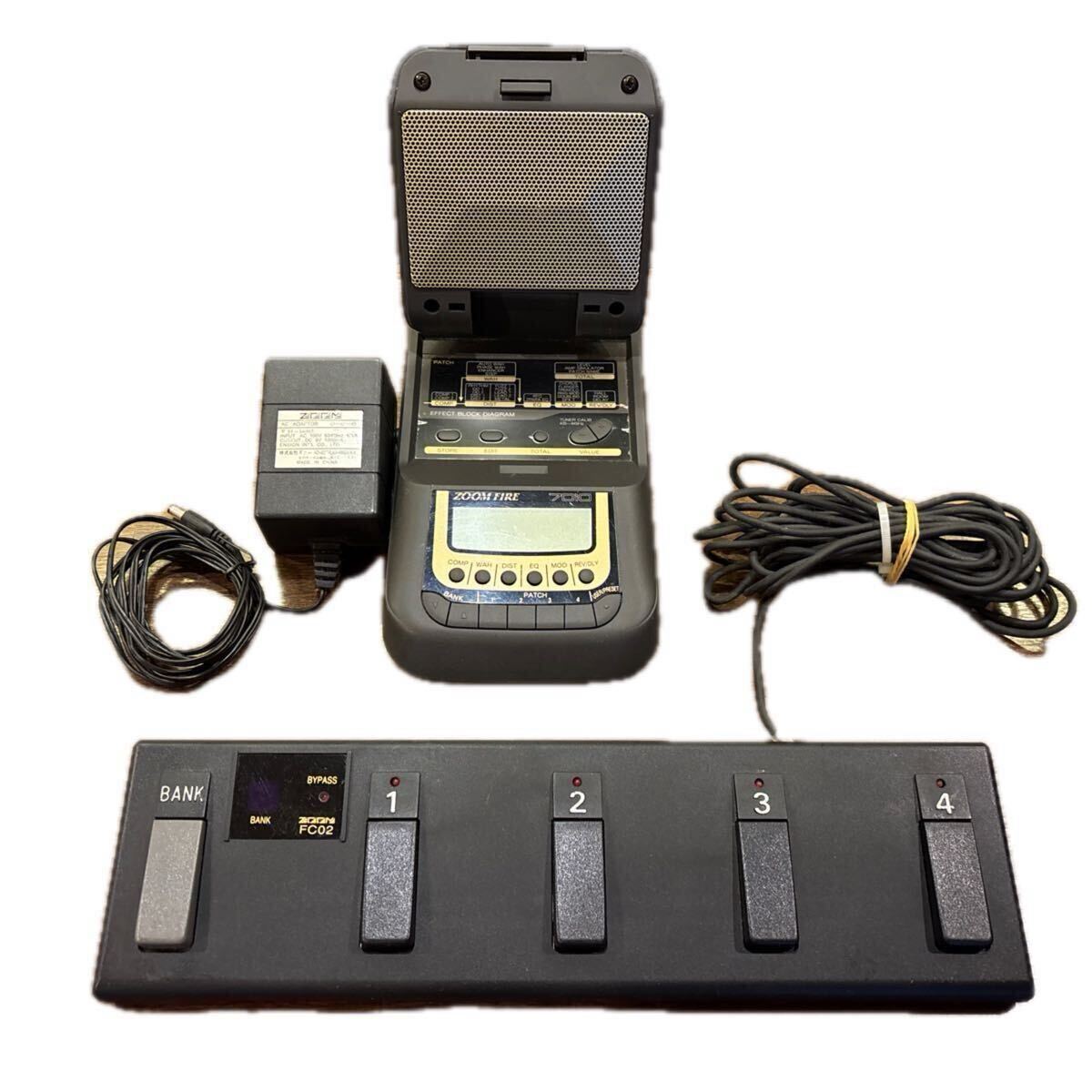 ZOOM FIRE 7010 マルチエフェクター搭載ポータプルアンプ
