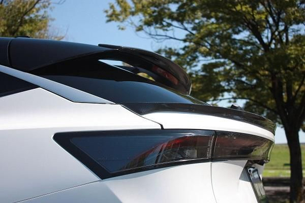 ガレージベリー アリア ZAA-FEO 日産ARIYA ゲートスポイラー 平織りカーボン 31-6006 GARAGE VARY カスタムパーツ_画像3