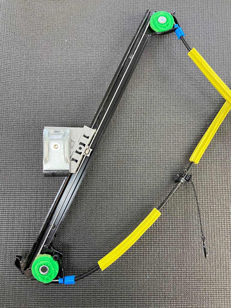 【送料無料 在庫有り!】 ポルシェ 987 ケイマン ボクスター パワーウインドウレギュレーター 左側 98754207501 ケイマンS ケイマンR _画像5