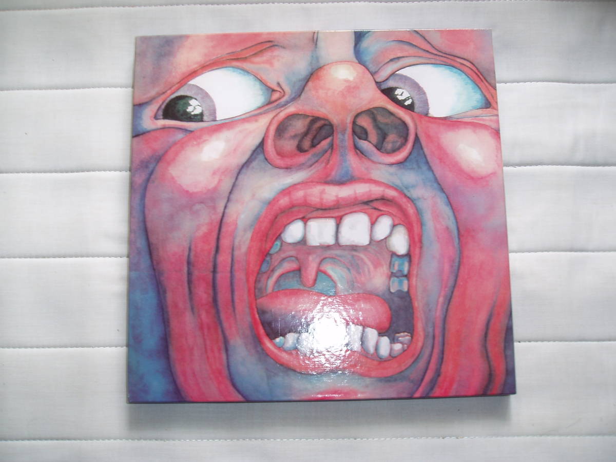 IN THE COURT OF THE CRIMSON KING クリムゾンキングの宮殿 40