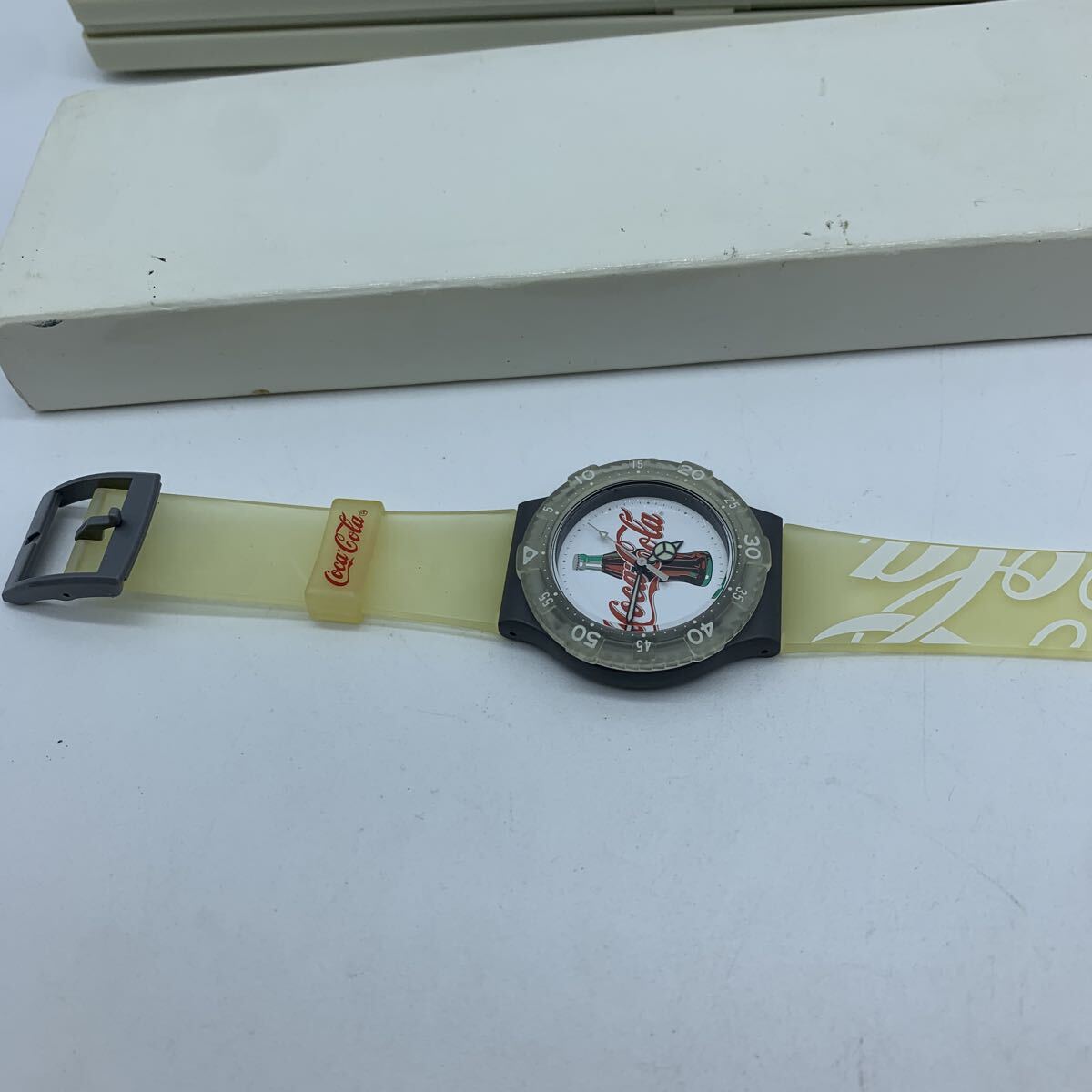 CITIZEN シチズン Coca Cola コカコーラ 腕時計 6031-345274 クオーツ 記念品 箱付_画像4