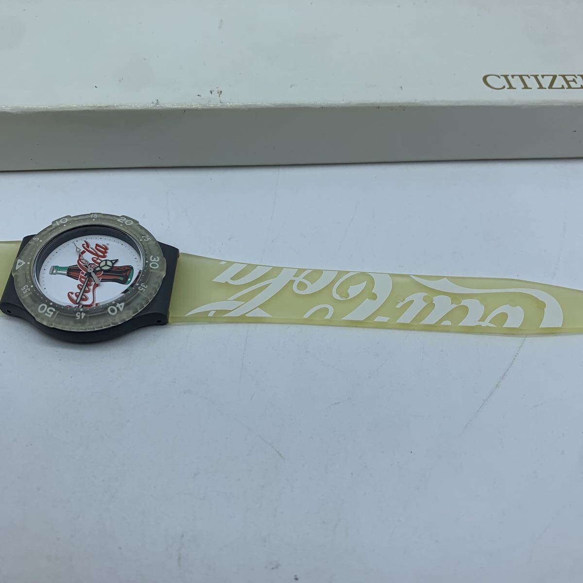 CITIZEN シチズン Coca Cola コカコーラ 腕時計 6031-345274 クオーツ 記念品 箱付_画像5