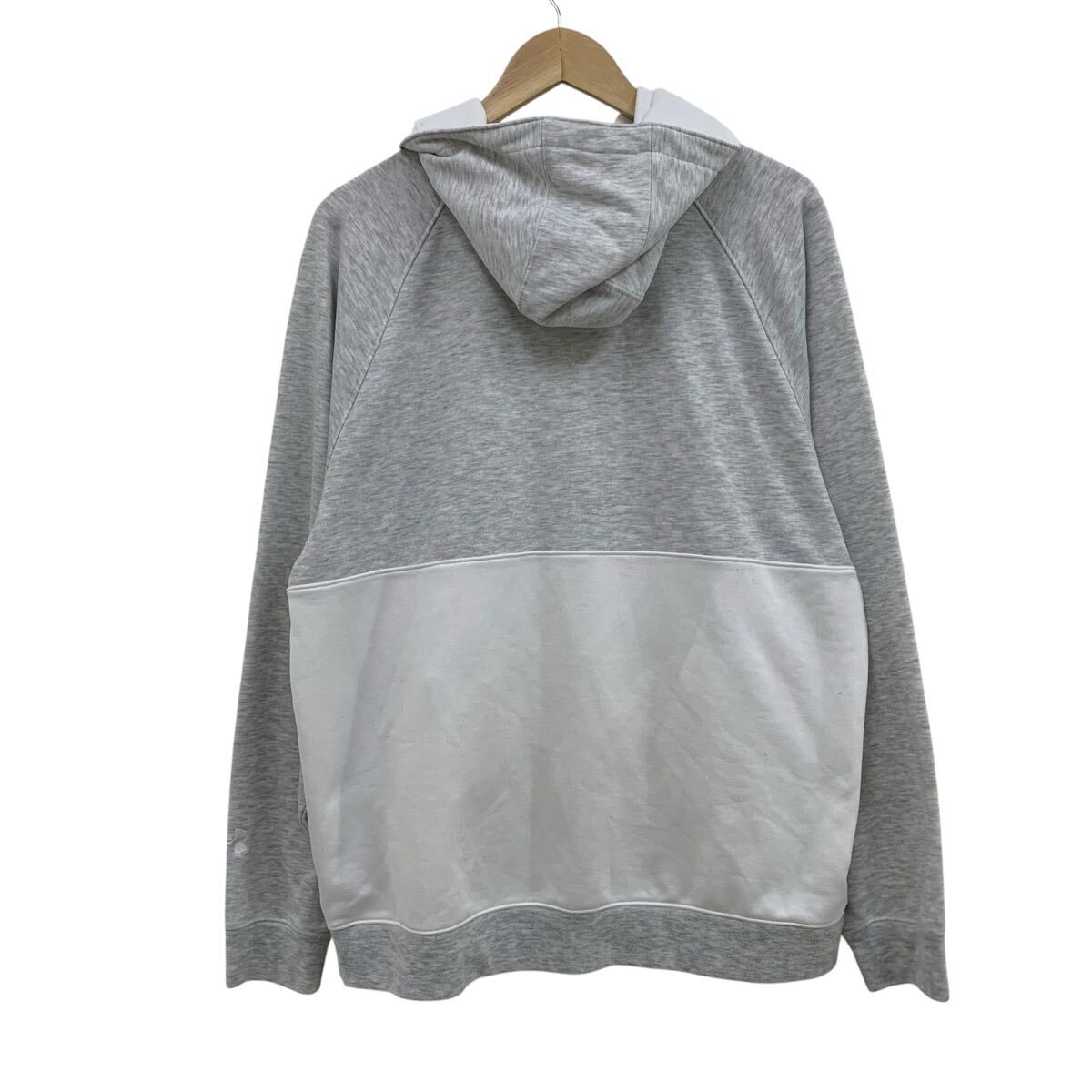 8NC316-35 UNDER ARMOUR アンダーアーマー 大きいサイズ ジップアップ パーカー フード付き 上着 トップス メンズ XL ライトグレー_画像5