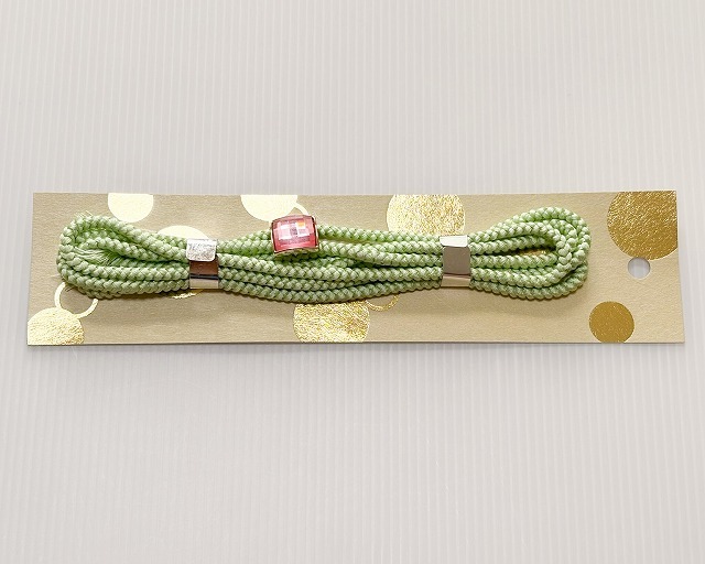 正絹帯〆G8231-67 送料無料 アクリル帯留付き帯〆 ミントグリーン色の細い紐の帯〆 おしゃれ着に　浴衣にも　 帯留 帯姿のポイントに_画像1