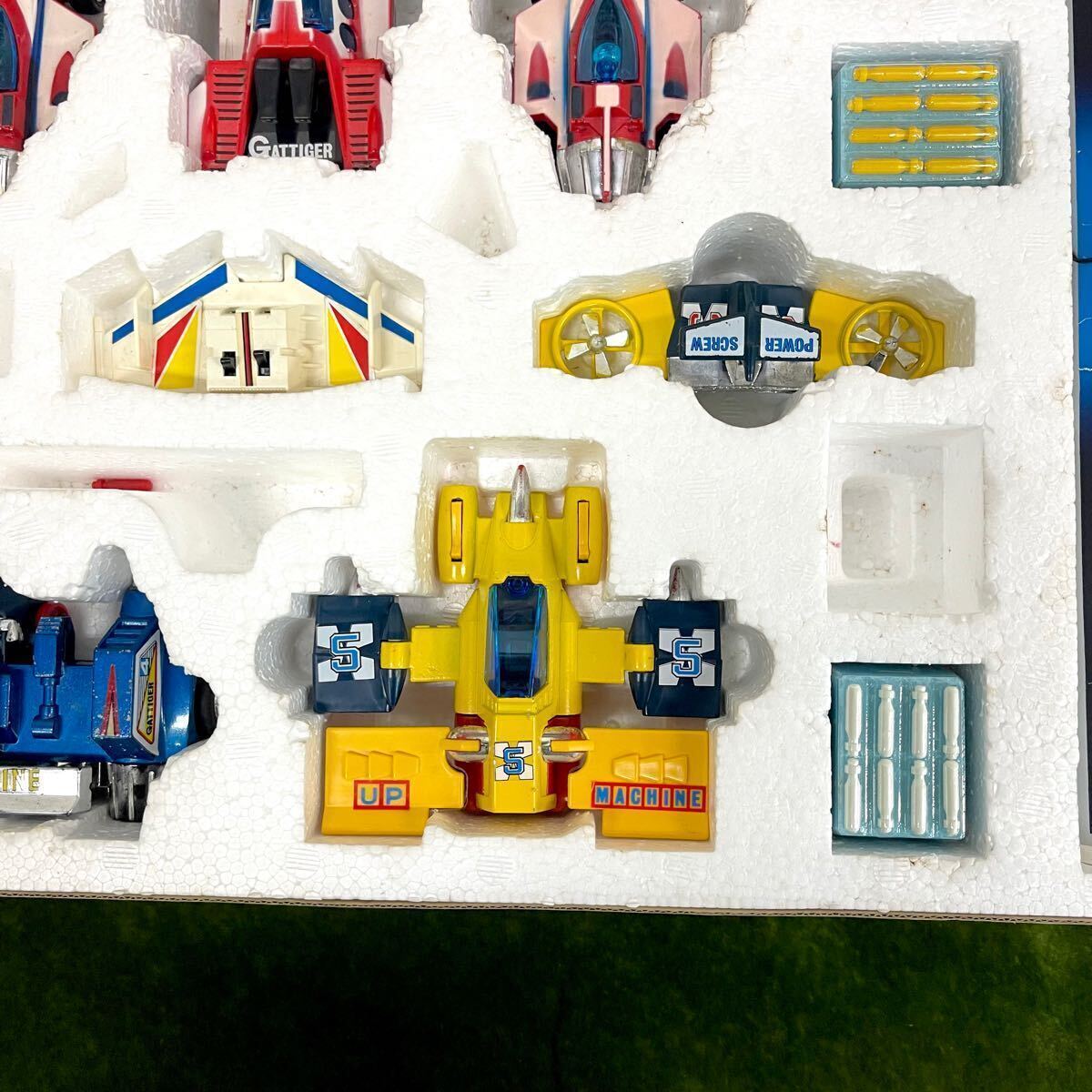 PF71 事★☆昭和レトロ/当時もの 希少/レア タカトク 超スーパーカー ガッタイガー コンビネーションゴー 合金 記念大ポスターつき_画像6