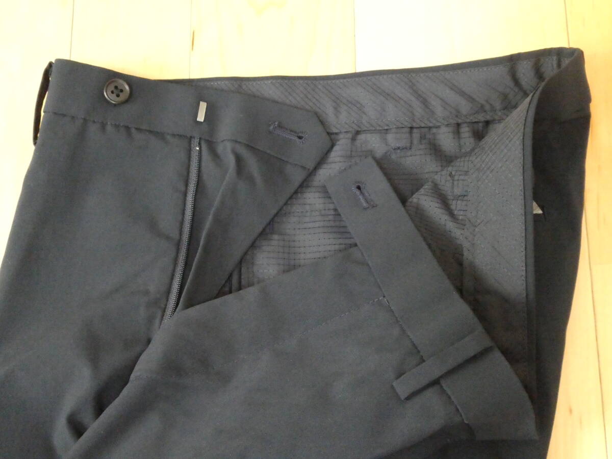 71.UNIQLO ユニクロ メンズ 感動パンツ ネイビー 321-422373 ウエスト79cm 新品同様品 送料無料_画像4