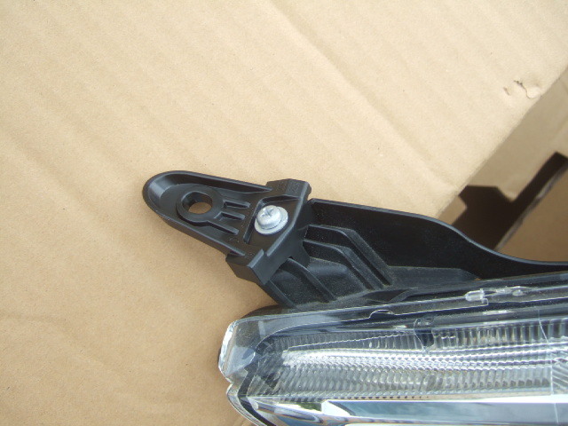 送料無料 ノア 80 後期 ハイブリッド LED ヘッドライト 右 Si W
