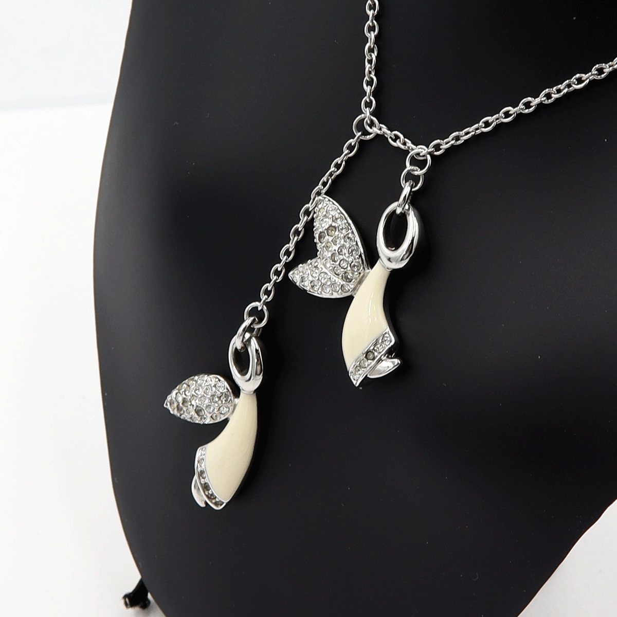 【中古】SWAROVSKI（スワロフスキー)　エンジェル ネックレス　重量11.33g　ネックレス長さ42cm　シルバーカラー　金属　レディース_画像2