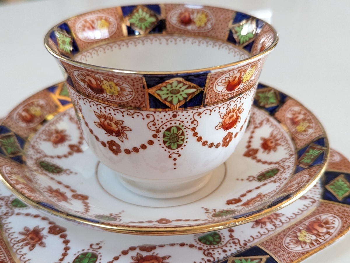 Colclough イギリスアンティーク ケーキプレート ティーカップ
