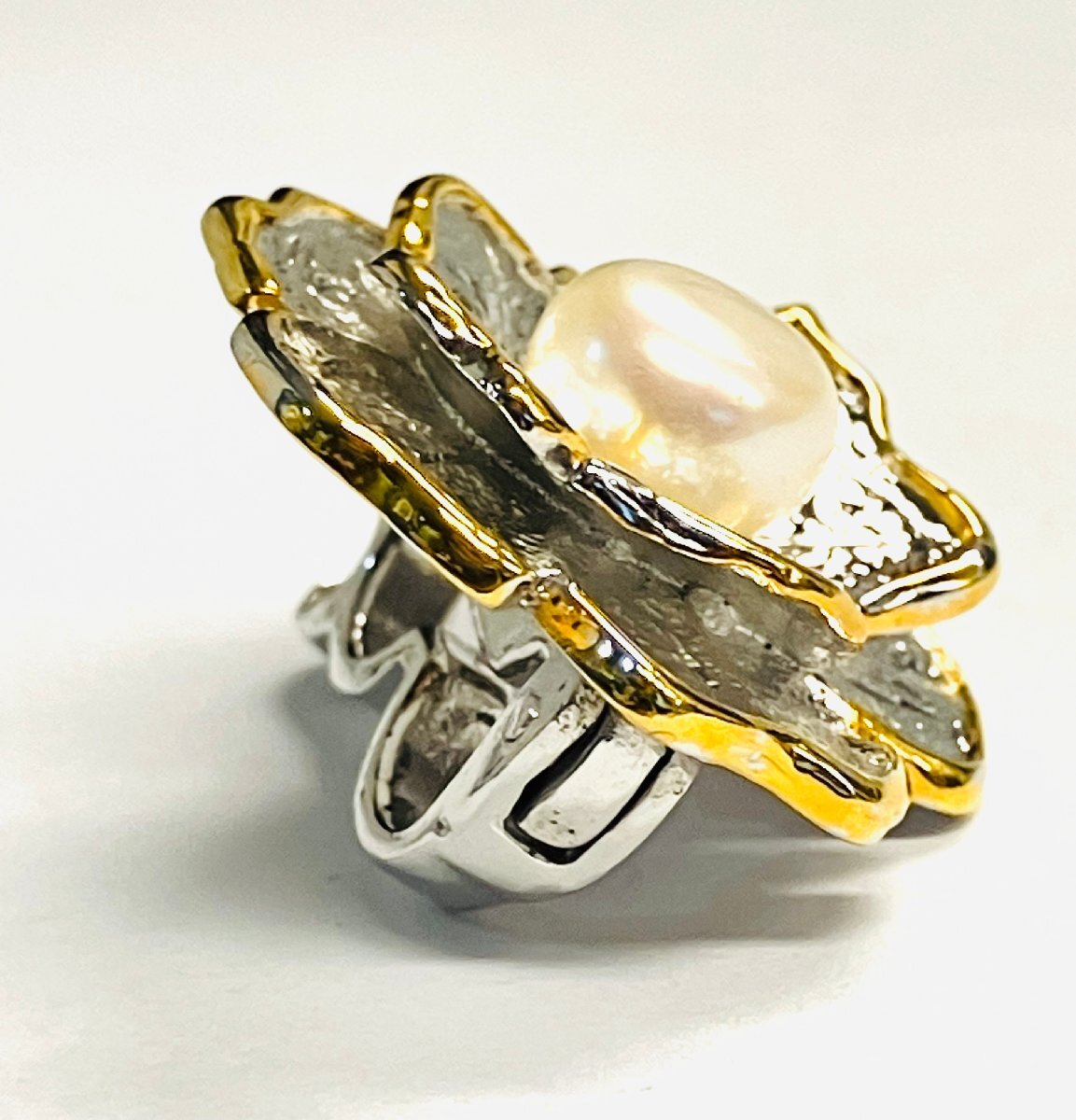 qoj.ZE909　SILVER925　シルバー　2トーン　真珠　花形ペンダントトップ　_画像4