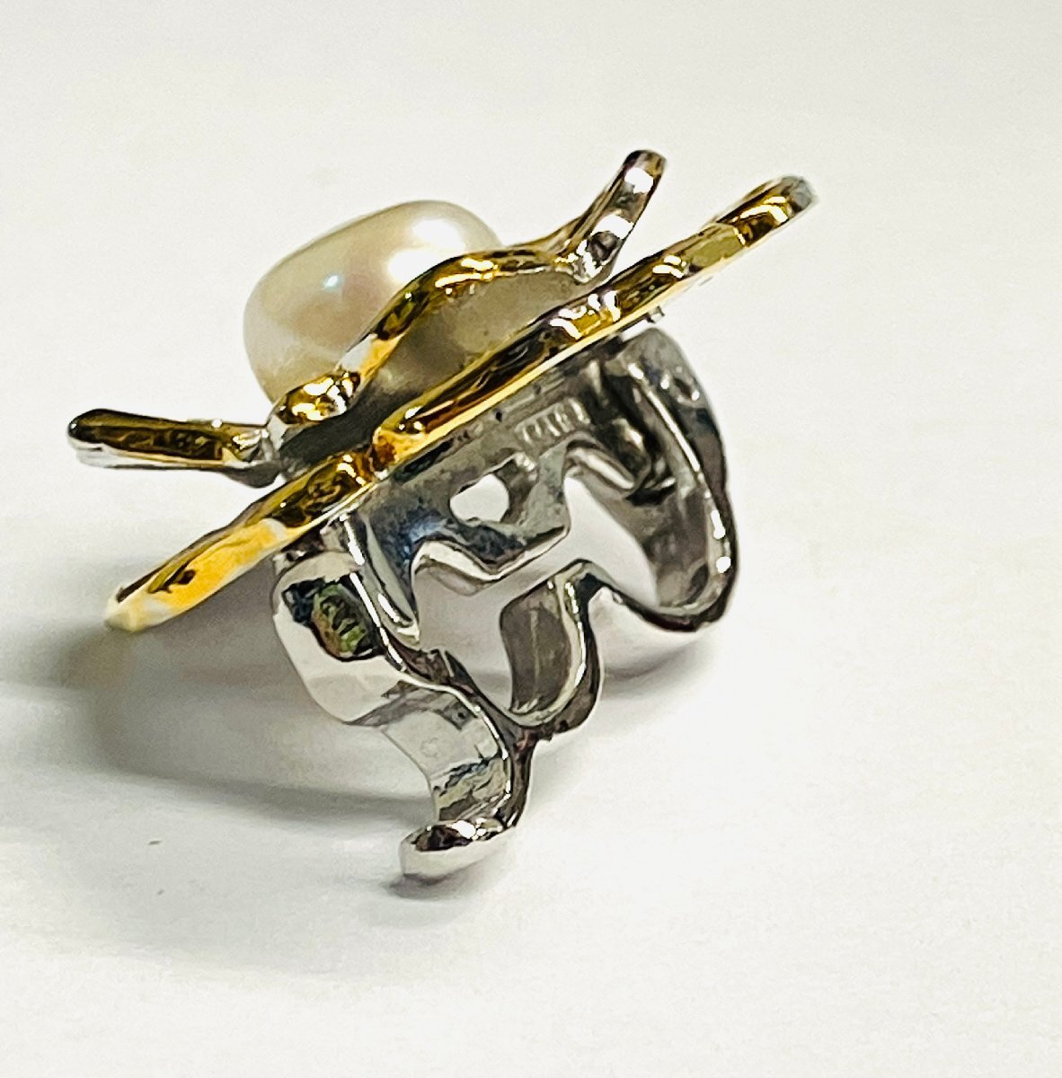 qoj.ZE909　SILVER925　シルバー　2トーン　真珠　花形ペンダントトップ　_画像3