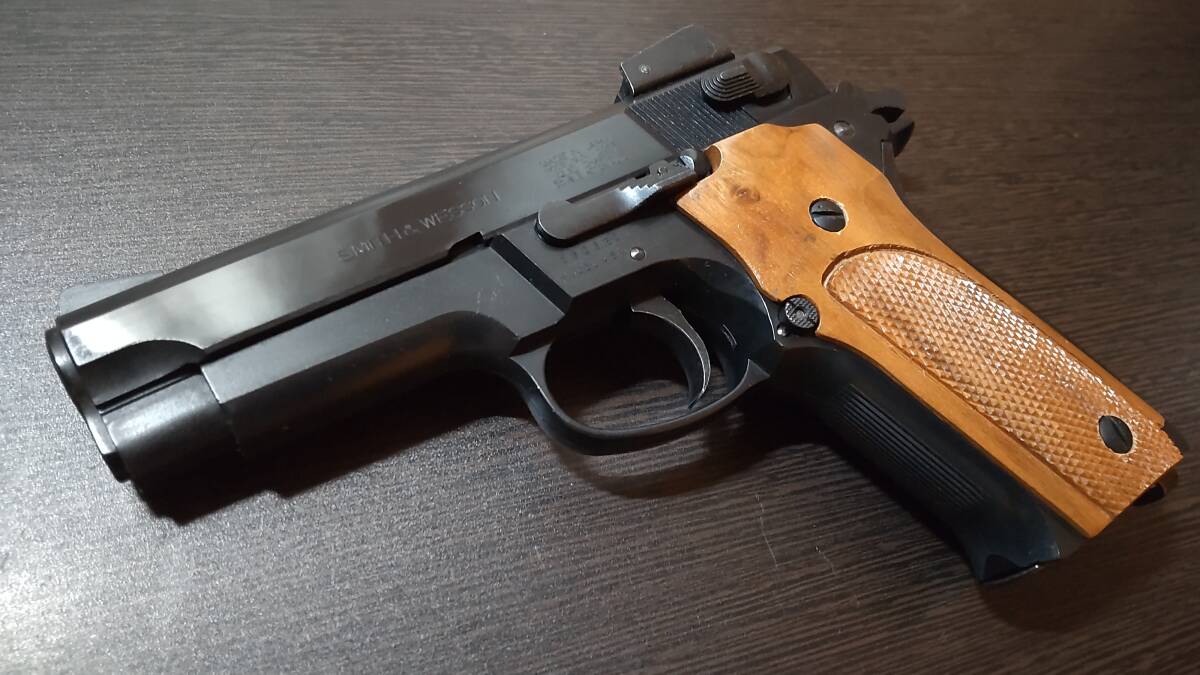 MGC 固定スライド ガスガン S&W スミス&ウェッソン M459 木グリ付 予備マグ、グリップ２種付 検:ハッシュパピー エイリアン2 M659 M59 Mk22