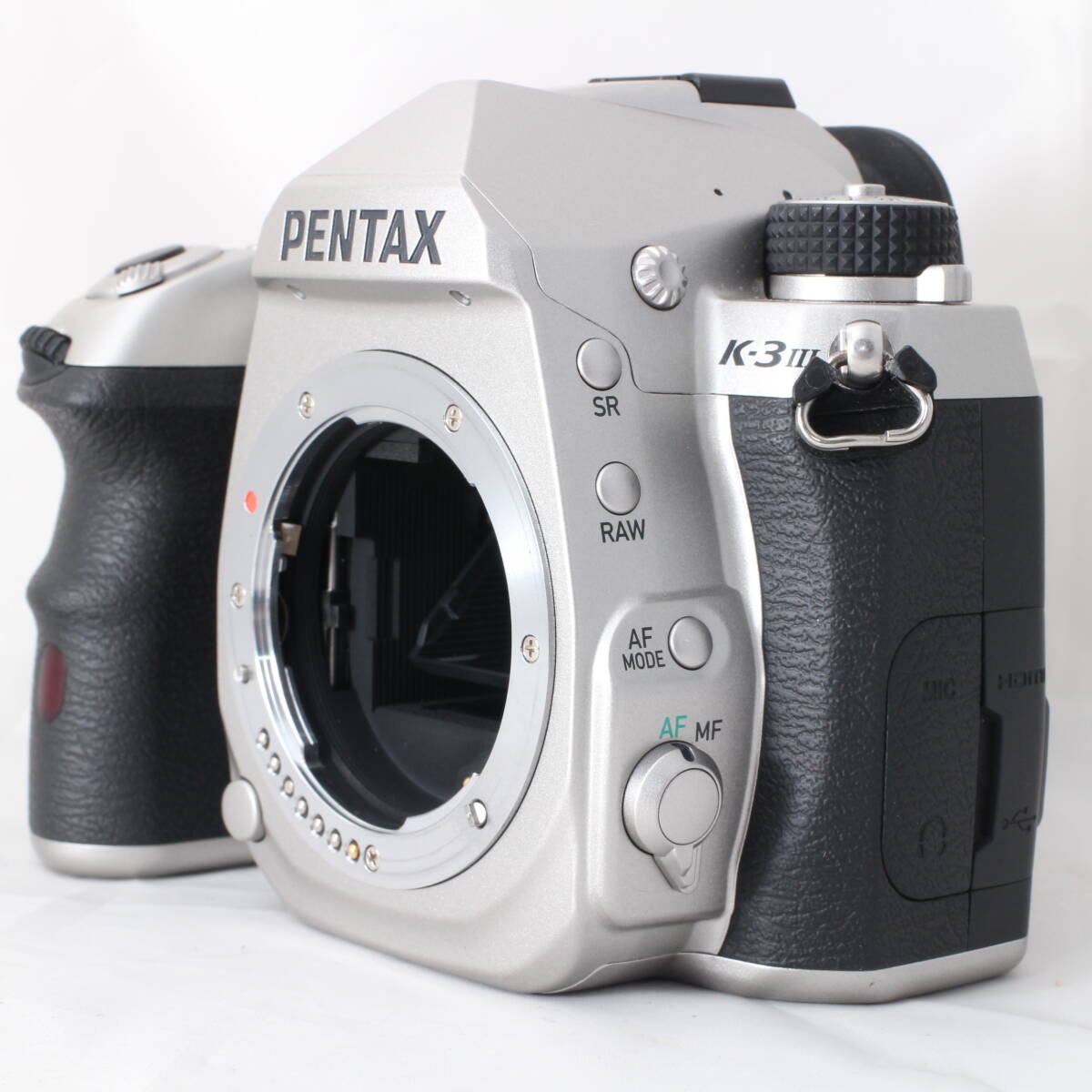 ☆良品・ショット数5993☆ ペンタックス PENTAX K-3 Mark III ボディ シルバー APS-Cデジタル一眼レフカメラ 1075 #4086_画像2