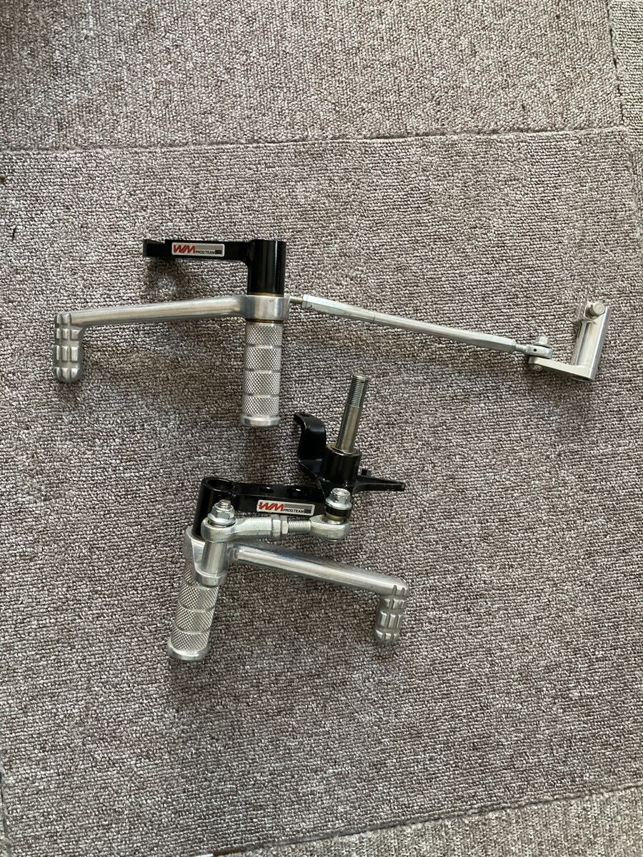 エストレア　WM製　バックステップ　ディスク車用　WM-12030 BJ250A 中古品_画像1