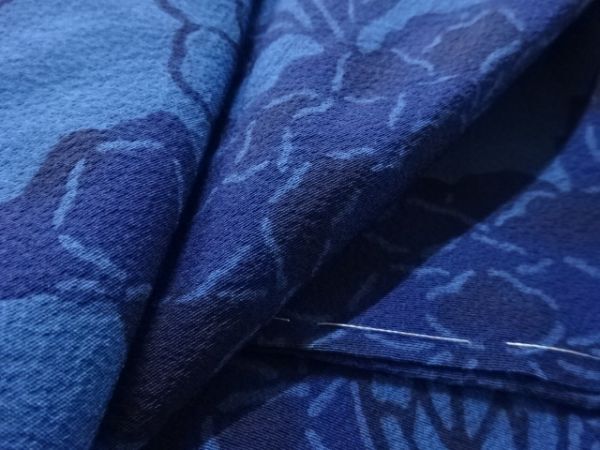 ys7484000; 宗sou 未使用品　牡丹模様小紋着物【着】_画像8