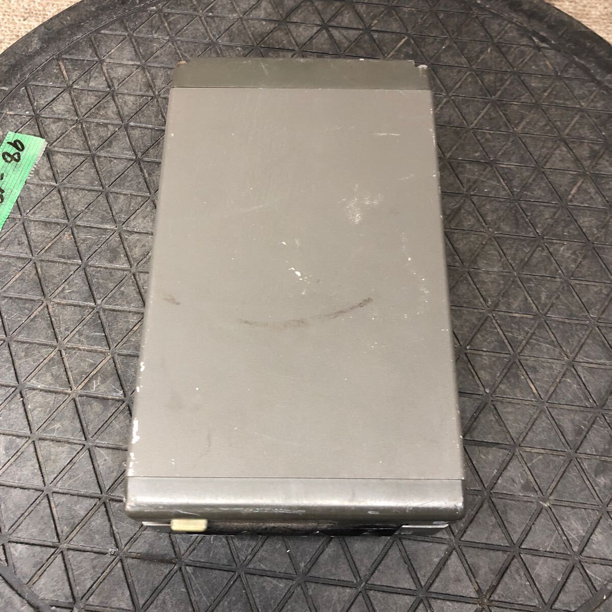 98-1906 激安 レトロPC パーツ 外付けHDD 2.5inch ハードディスクユニット 緑電子 NOVAII V2-200 SCSI 通電.電源オン.オフok HDD無し junk_画像9