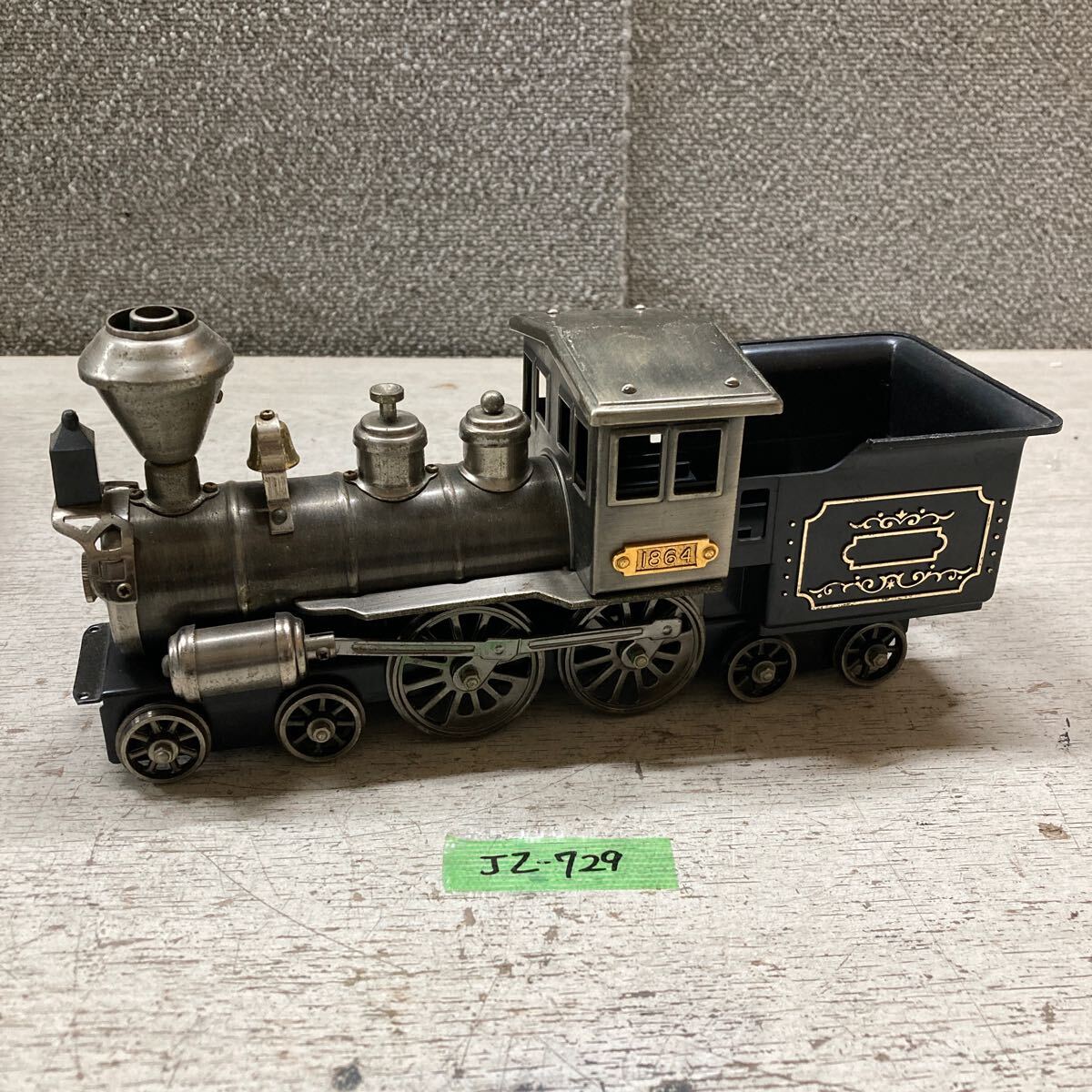 JZ-729 激安 蒸気機関車 SL 鉄道模型 卓上 ガスライター 1864 置物 インテリア アンティーク レトロ 中古現状品 ※3回再出品で処分_画像1