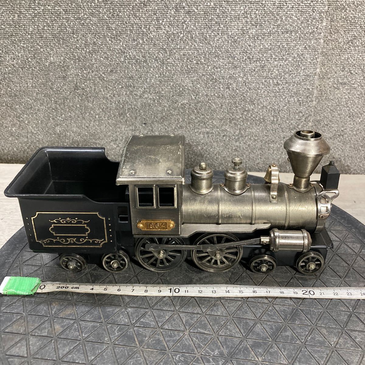 JZ-729 激安 蒸気機関車 SL 鉄道模型 卓上 ガスライター 1864 置物 インテリア アンティーク レトロ 中古現状品 ※3回再出品で処分_画像4
