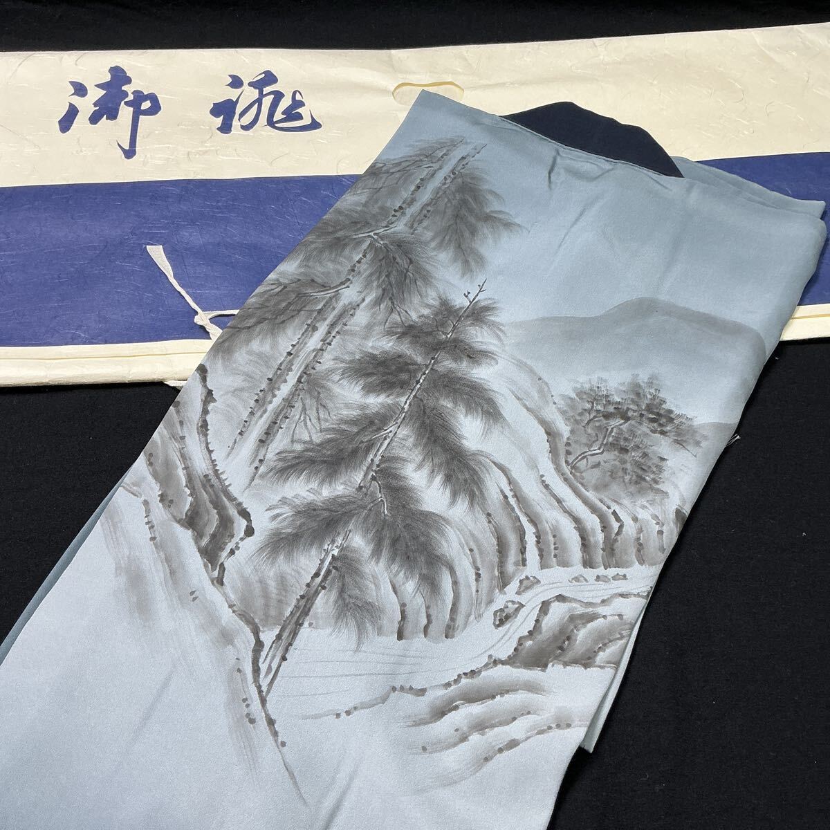 【L8B414】未使用品 メンズ 長襦袢 青×紺 正絹 風景画 青風 男性用 和装 着物 和服 たとう紙