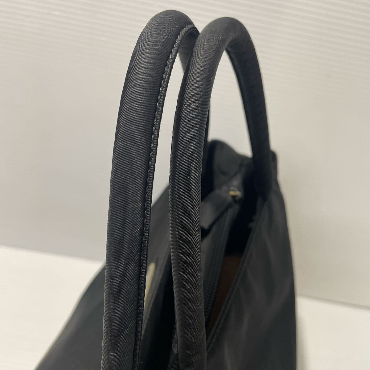 未使用に近い■PRADA プラダ 三角プレート ナイロン テスート ハンドトート ブラック