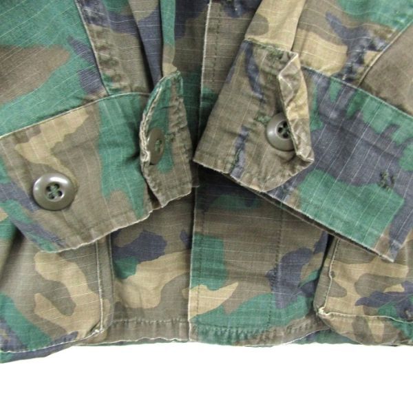 米軍実物 サイズ ？ U.S AIR FORCE ファティーグ シャツ ジャケット ウッドランドカモ 迷彩 古着 ビンテージ ミリタリー 5AU2902_画像5