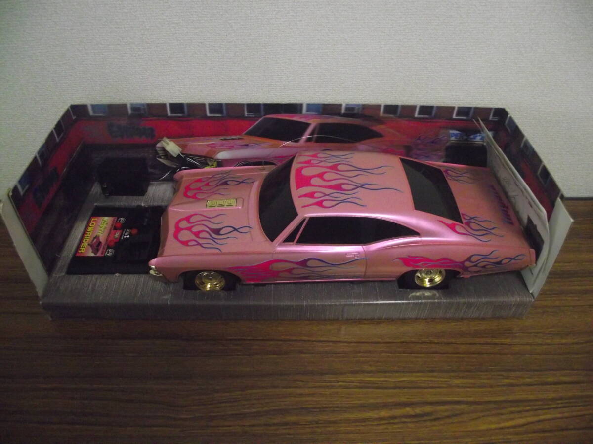 中古開封品67インパラ　ローライダー　フルファンクション　本體大きさ約40㎝　動(dòng)作確認(rèn)済み　9.6vバッテリー電池欠品