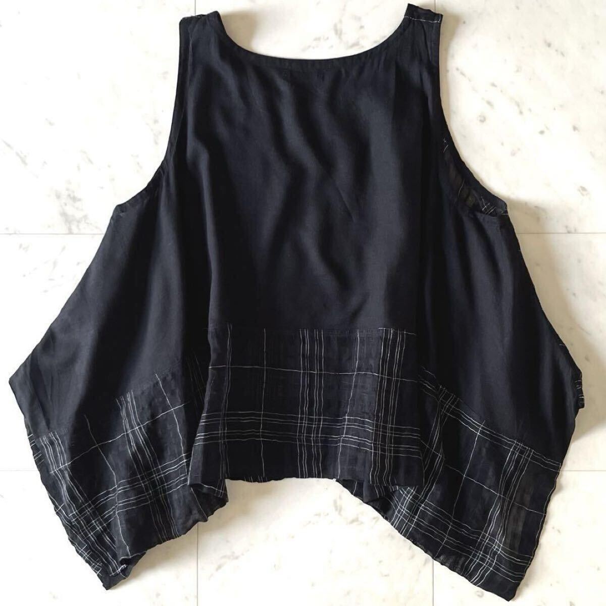 極美品＊me-fuセンソユニコ リネンコットン変形ベスト 40 黒 ノースリーブ 極美品＊芽風 me-fu センソユニコ リネンコットン変形ベスト 40