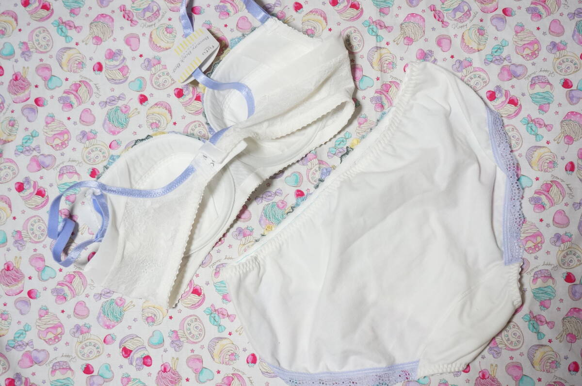 новый товар * довольно большой очень большой fufuffwacoal Wacoal красота задний bla тонкий бюстгальтер * пара шорты нижнее белье верх и низ в комплекте B80 LL HB3130