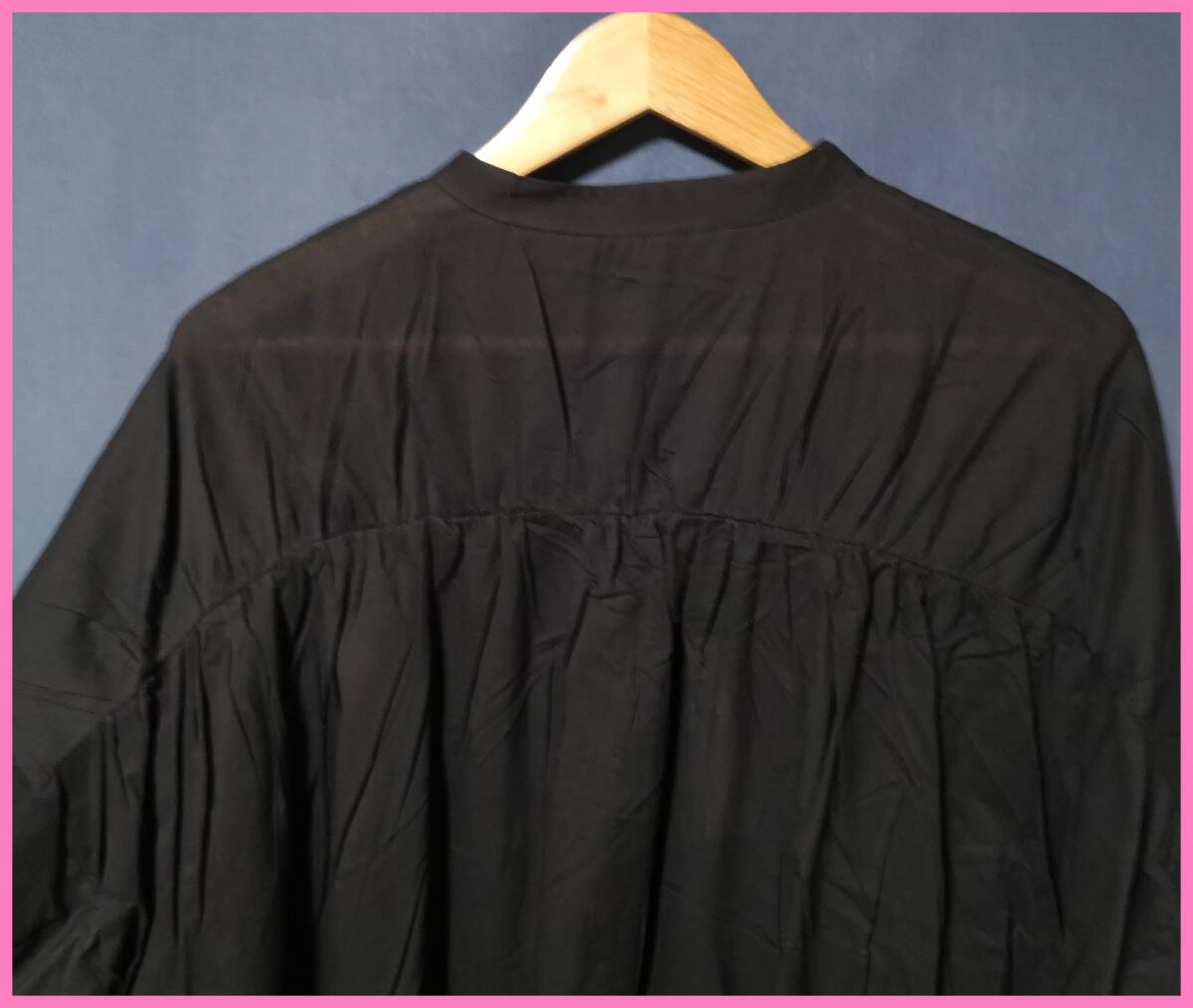 ＢＬＳ‐５００☆夏☆サンプル品☆送料込み☆即決☆ナチュラル系☆薄手のインド綿☆Ｍ～Ｌサイズ☆ブラウス☆黒☆ギャザー☆透け感有り☆