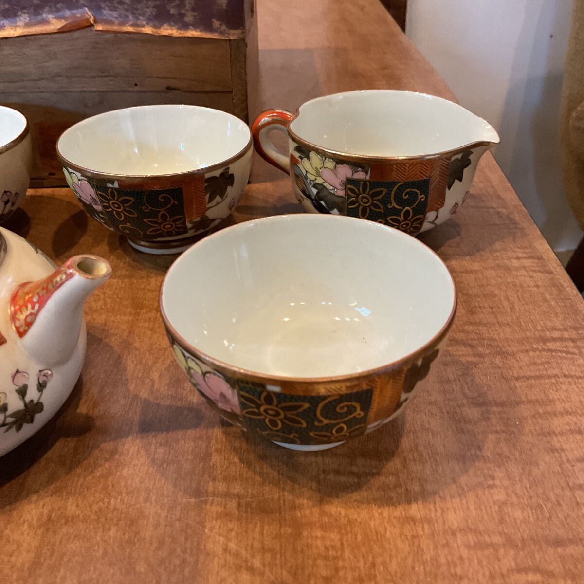 九谷焼 九谷谷口 煎茶道具 急須 金彩 湯冷まし 茶器 茶道具 色絵 煎茶碗 九谷焼 急須 煎茶道具 煎茶碗 湯呑 茶器 金彩 湯冷まし 茶道具