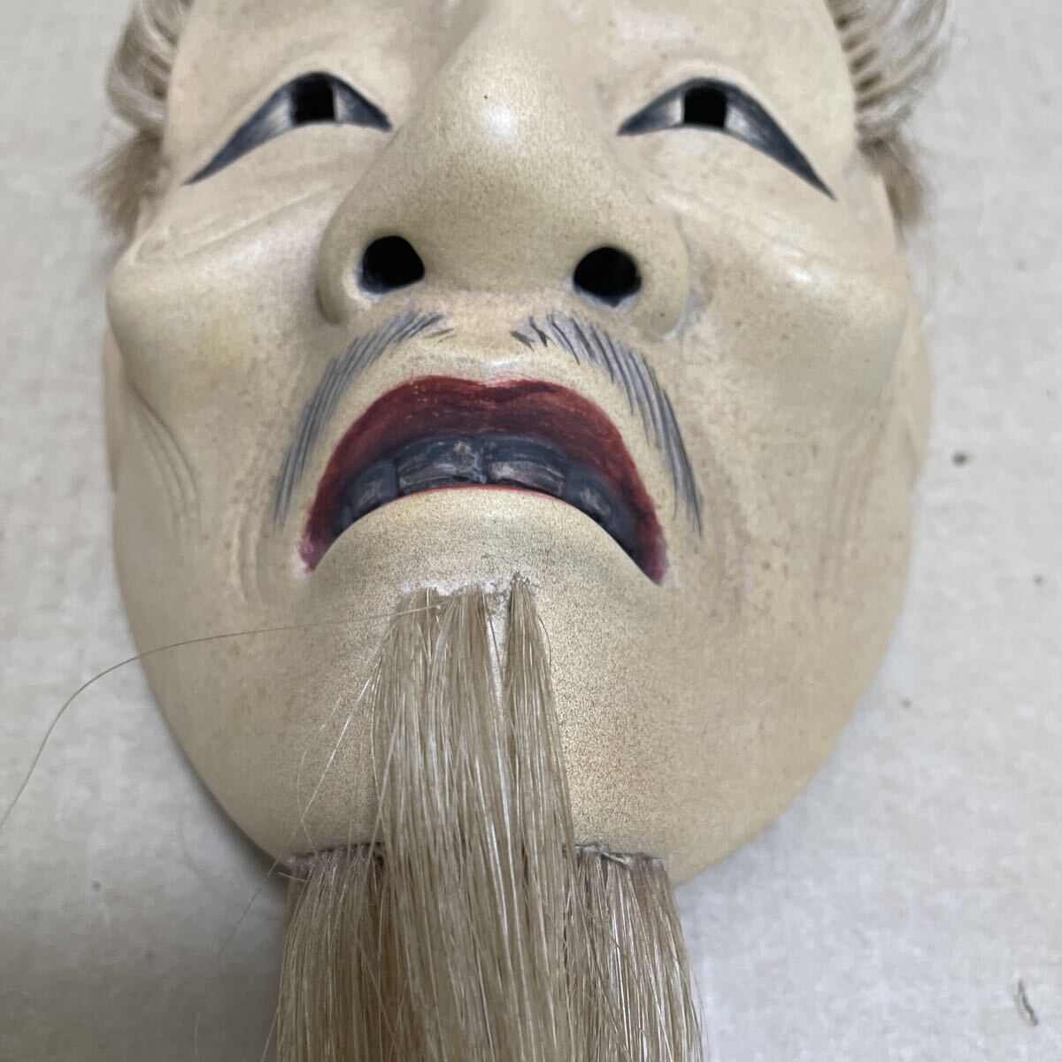 木製の伝統的な顔彫刻 お面　能面　伝統工芸品11個セット 木製の伝統的な顔彫刻 お面 能面 伝統工芸品11個セット