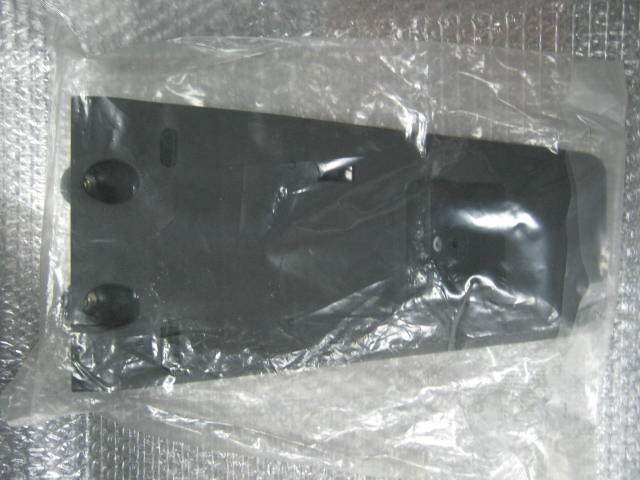 RS90 ターゲット90 リアフェンダー 新品 純正_画像2